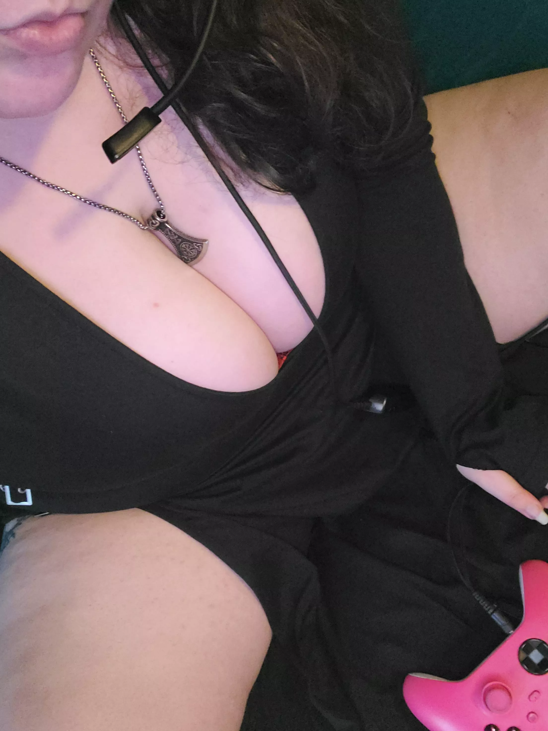 Who wants to play? 💕 posted by AmberAngel1025x