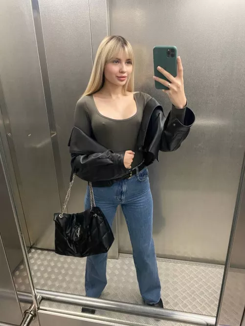 A I wife material? by naughtymoursophy