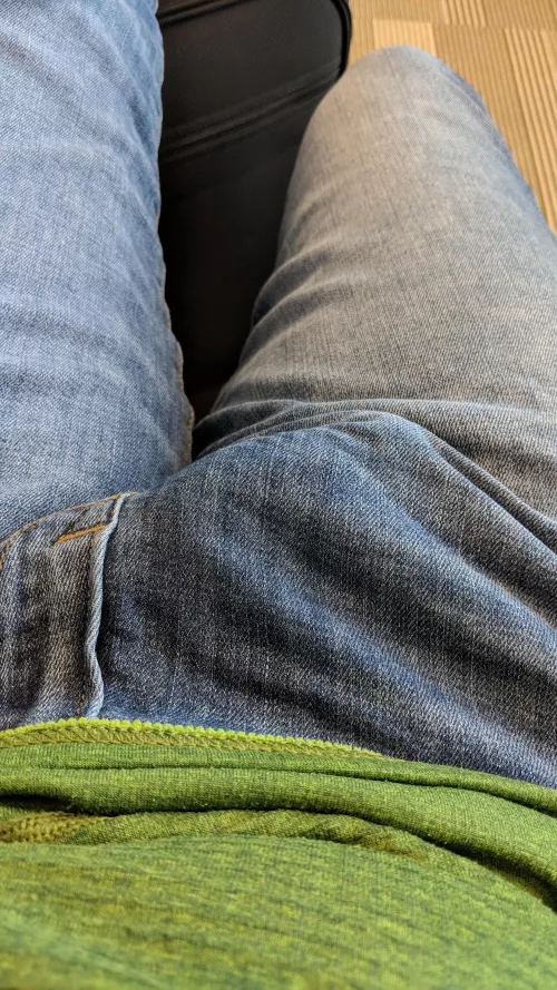 Airport bulge(50) by username2747386
