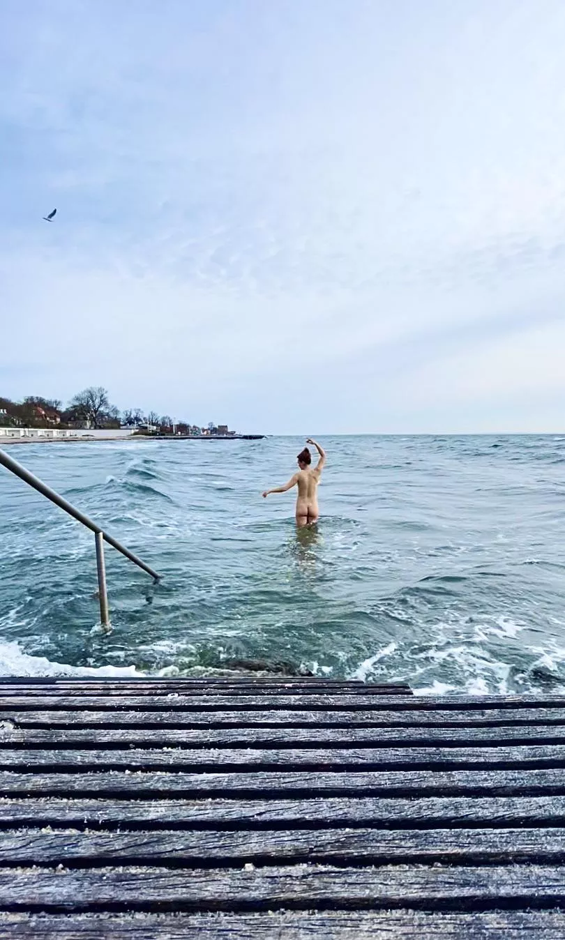 Catching some breeze posted by an_nellis