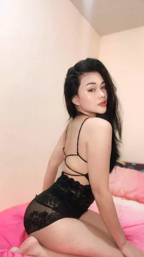 Come closer, I don’t bite… unless you ask. 😉 by Miss-Hope9053