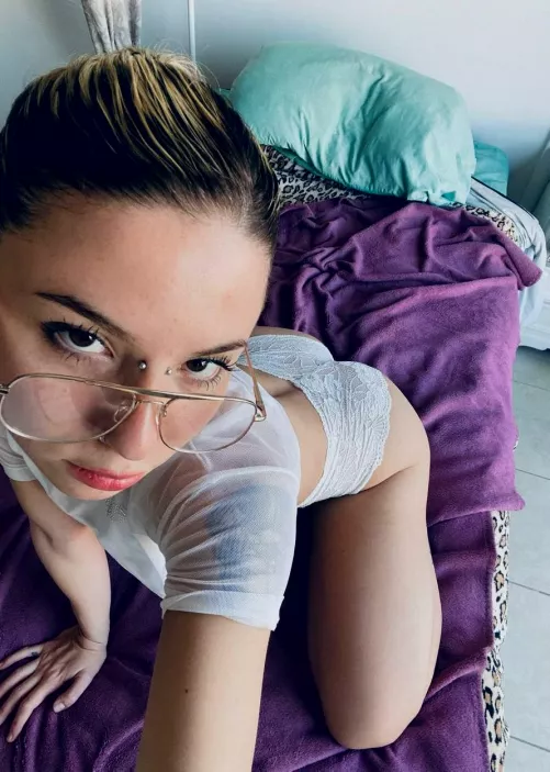 Come give me some morning sex and make me pussy drip by AlexaxParker