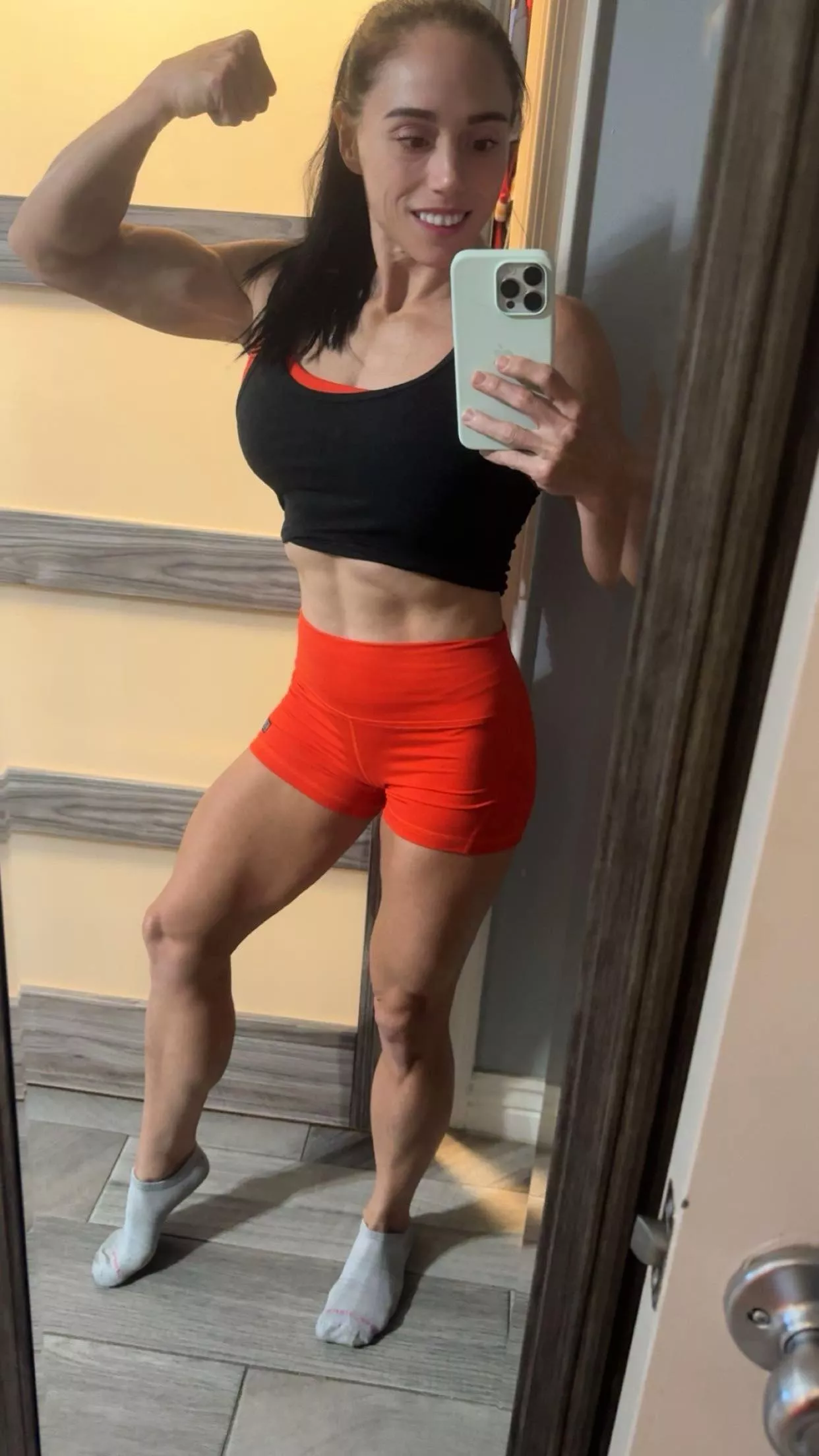 Do you like my new gym outfit?  posted by vanessaarizonaxxx