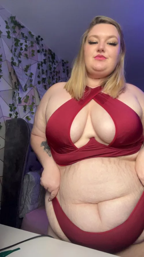 For all the belly and boob lovers 🥰 by Annejane01