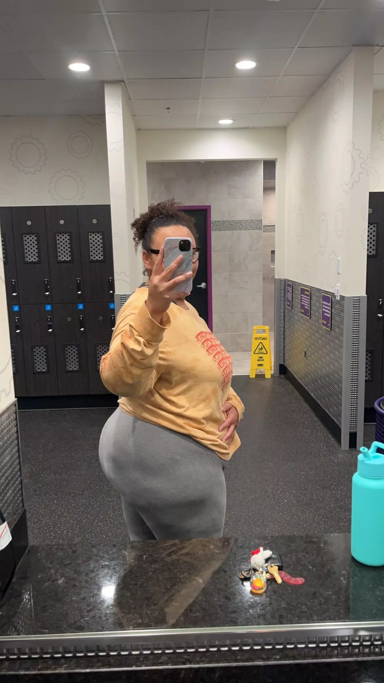 Gym selfies  posted by MissHoneyButter46