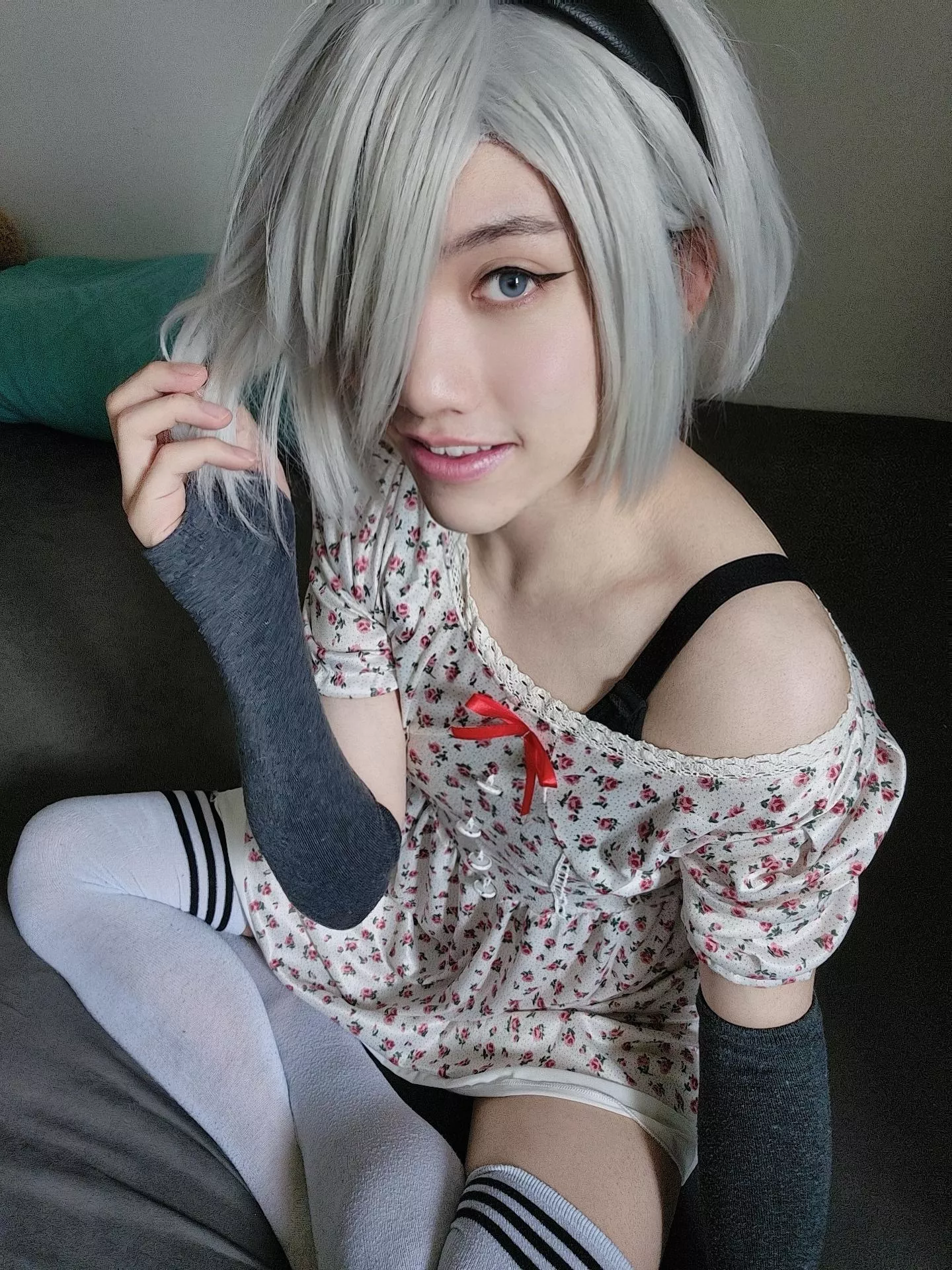 Hi 🩶 posted by TormentedPineapple