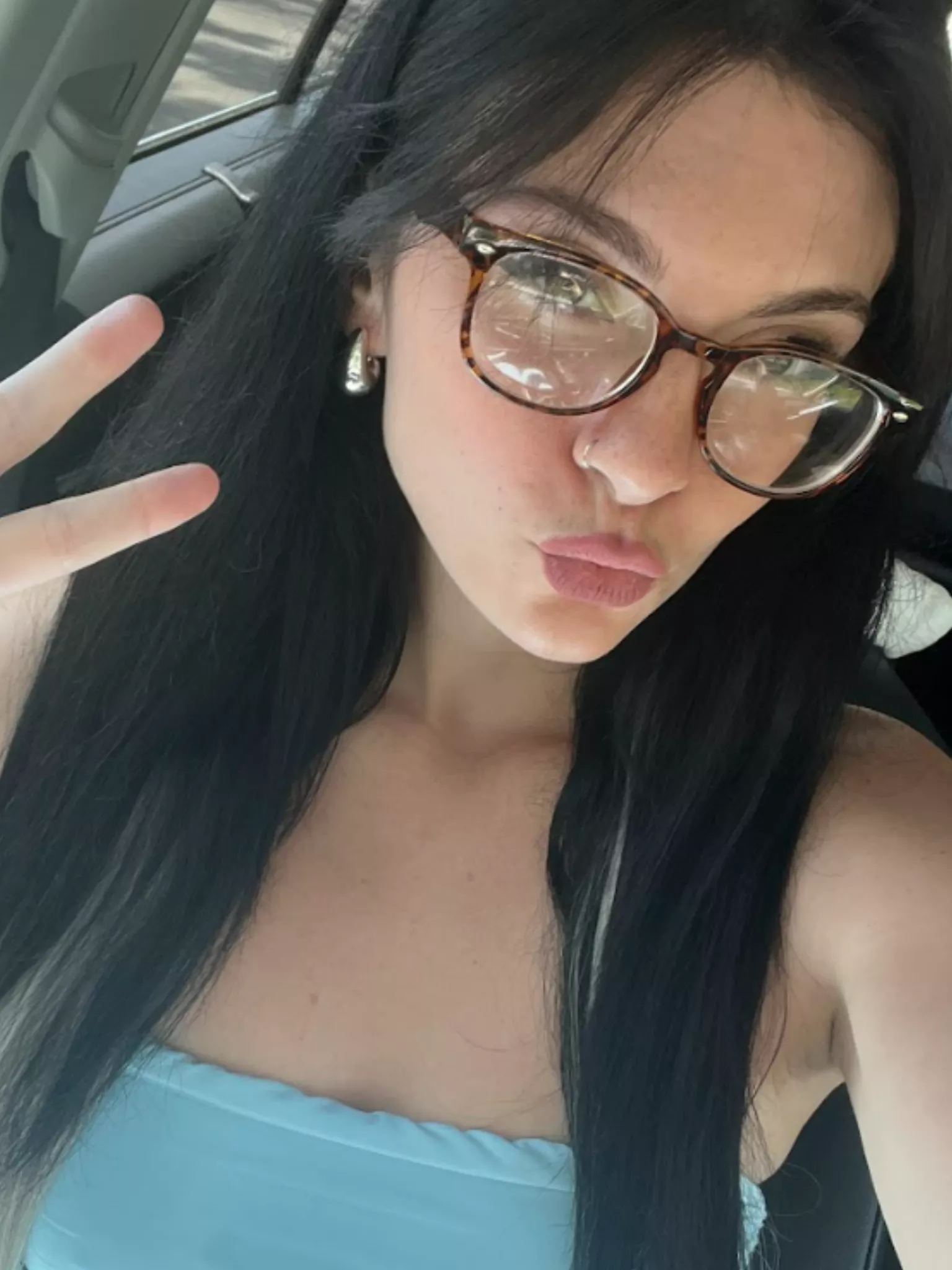 I hate these glasses posted by xwillowrose