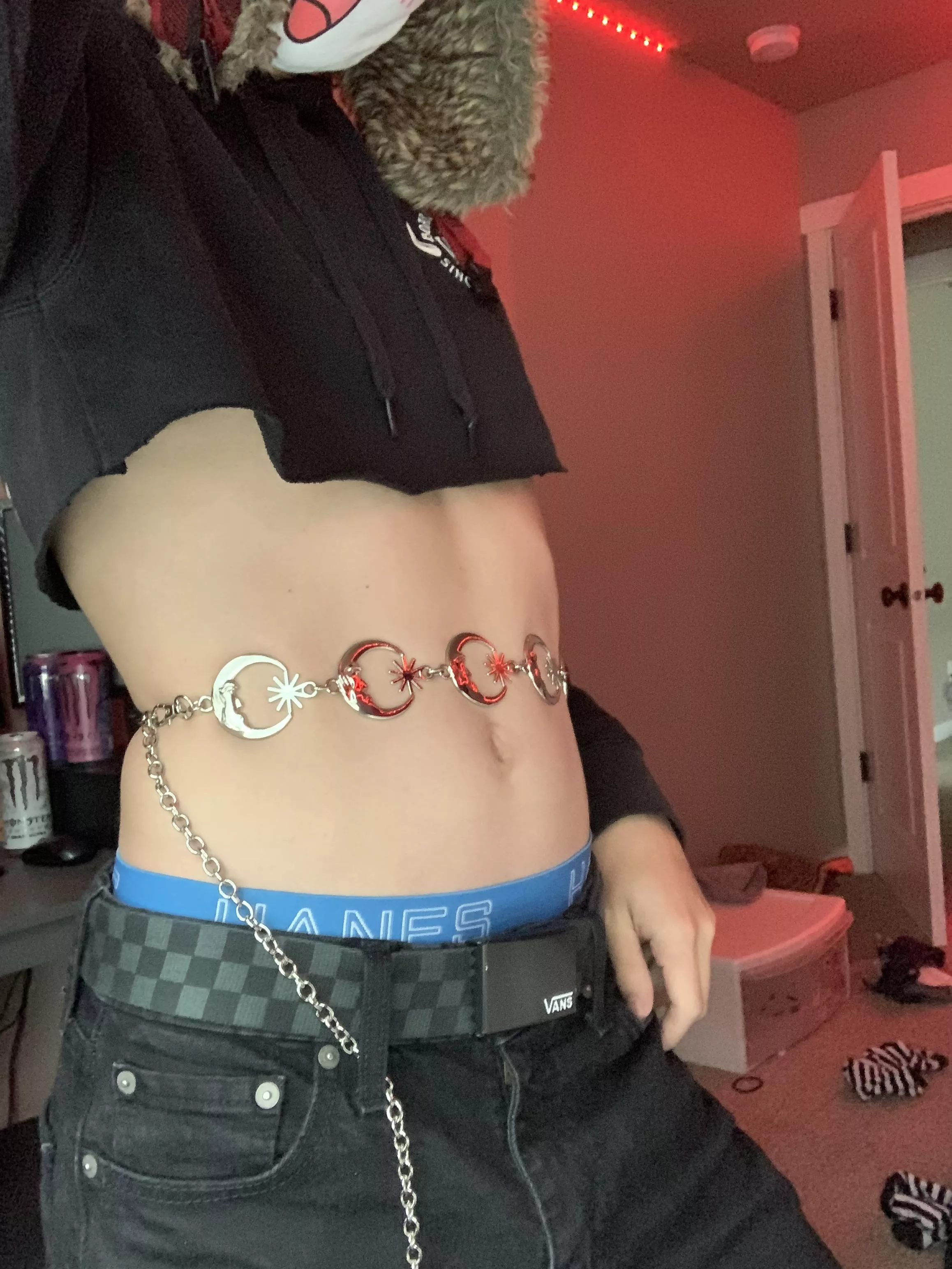 I wish I was popular :< posted by FemboySkateboarder