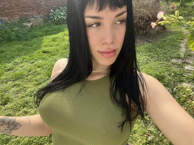 IUTR by Content_Surround_622