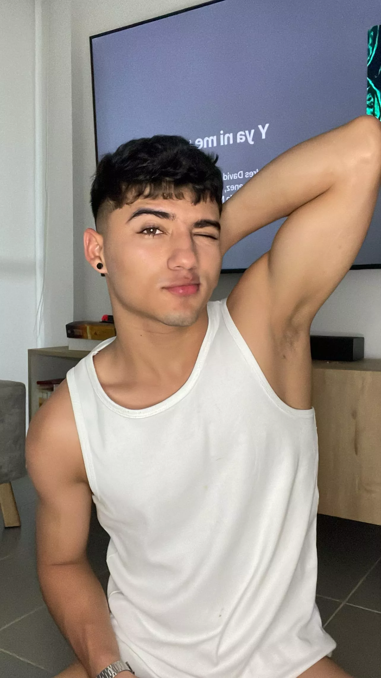 Ready to dive into the forbidden and explore our deepest desires together? (18yo, 150lbs) posted by desiredprincess