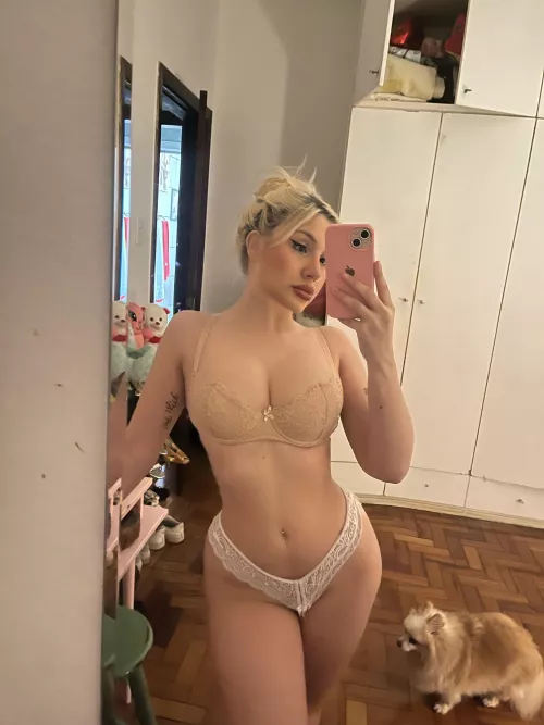 Sluts love to show it off by rogueaangel