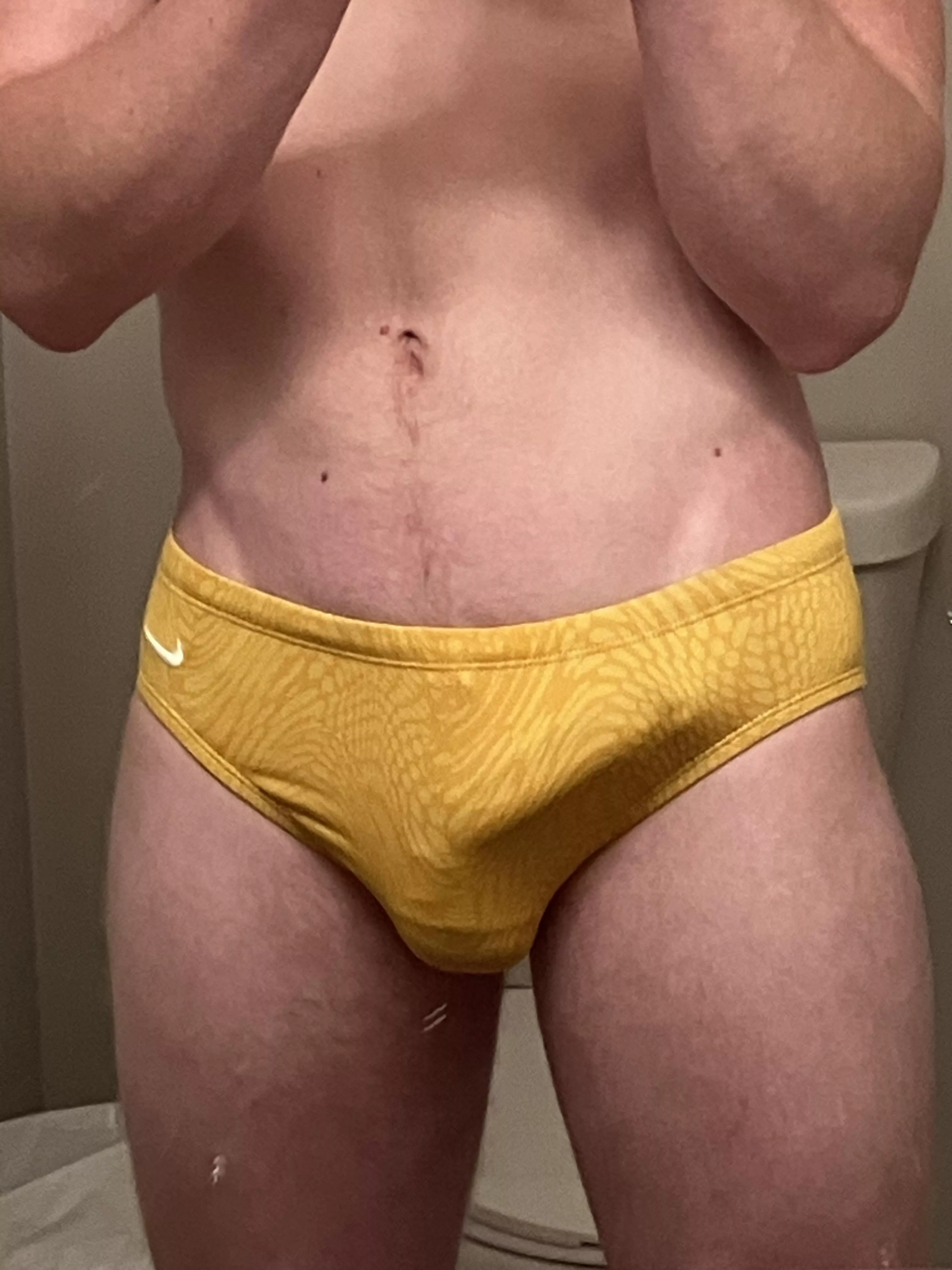 Uhh coach I’m thinking I should maybe go up a size? (20) posted by dragontamer37