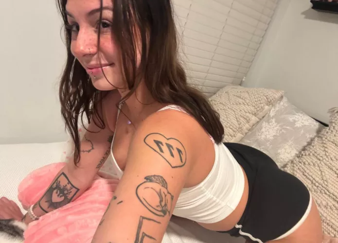 White makes them look bigger  by QLD-4EVER-2906