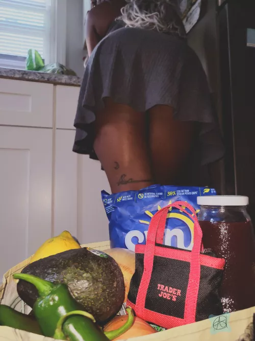 You like it when I bend over? by delightfully_gifted