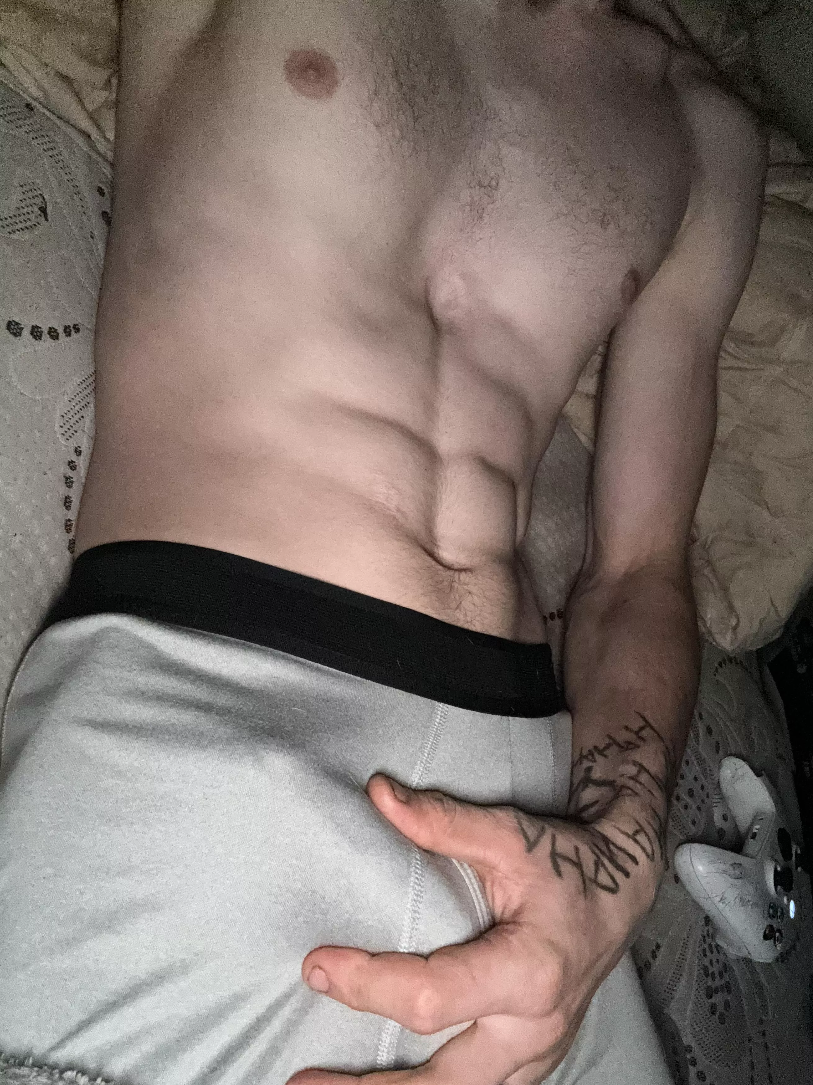 22 add me solo or let’s make a gc  posted by Taylorace05