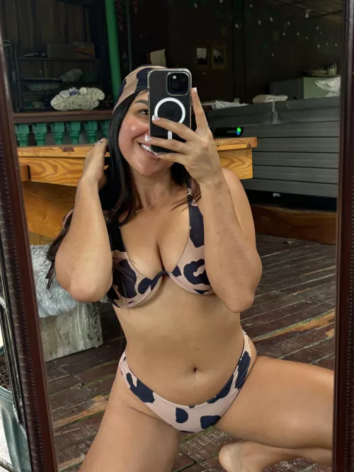 Do I look good in that bikini by hvileyrose