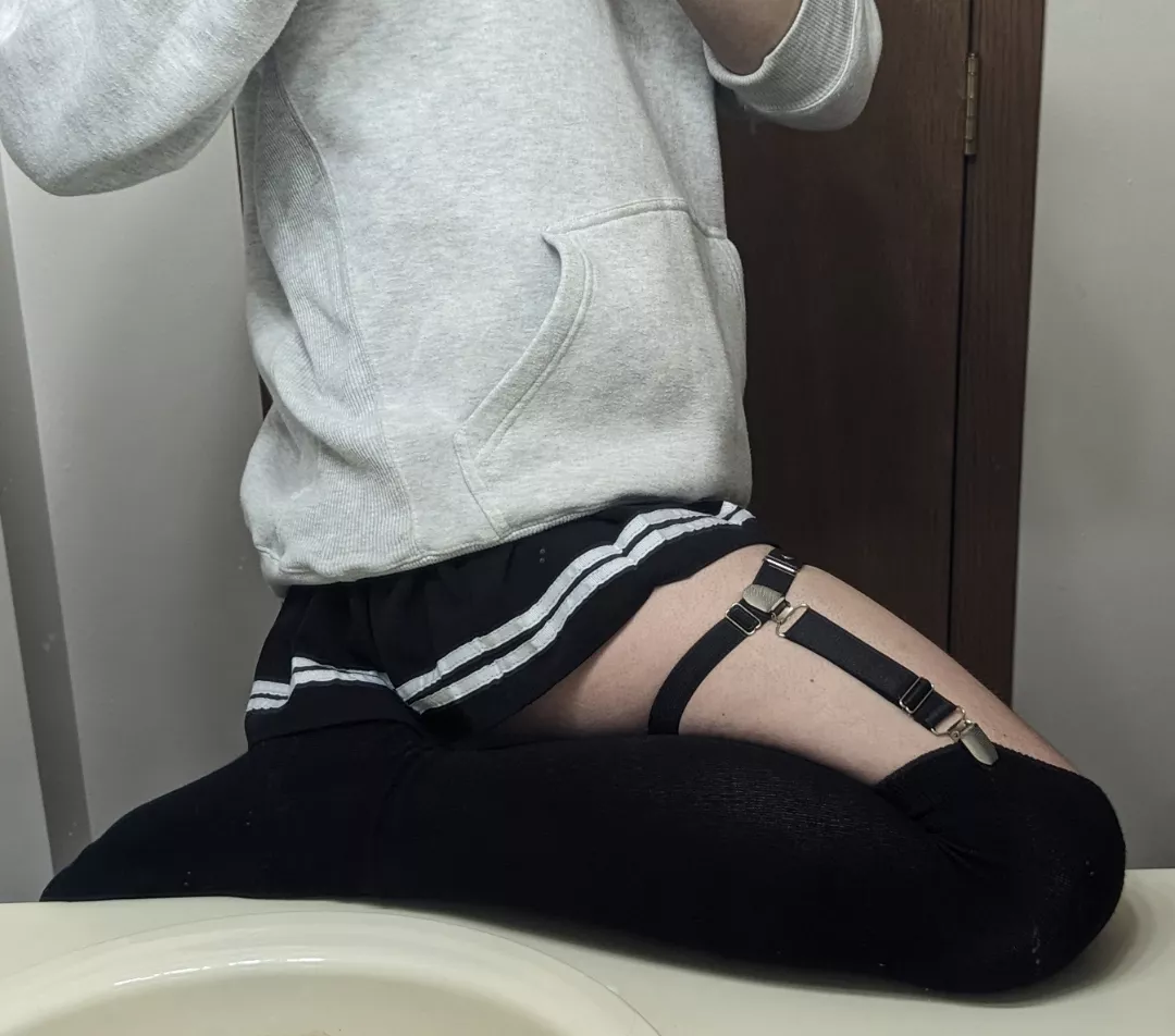 Finally moved out of parents house and can now dress how I want☺️ posted by comfyskirts