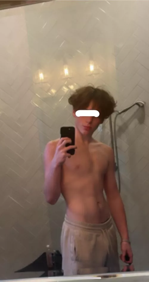 Hi 🙈 by Jpagani18