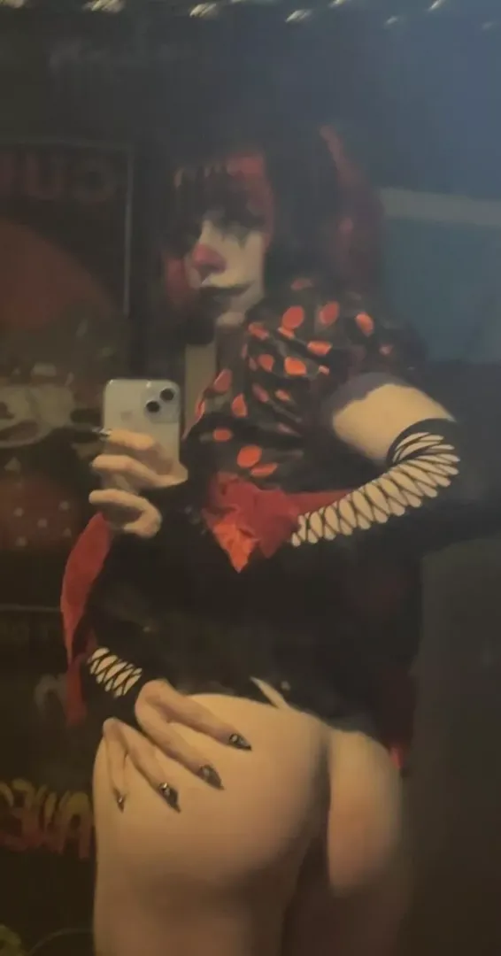 hope you like clown boys 😉 posted by Yennifurr