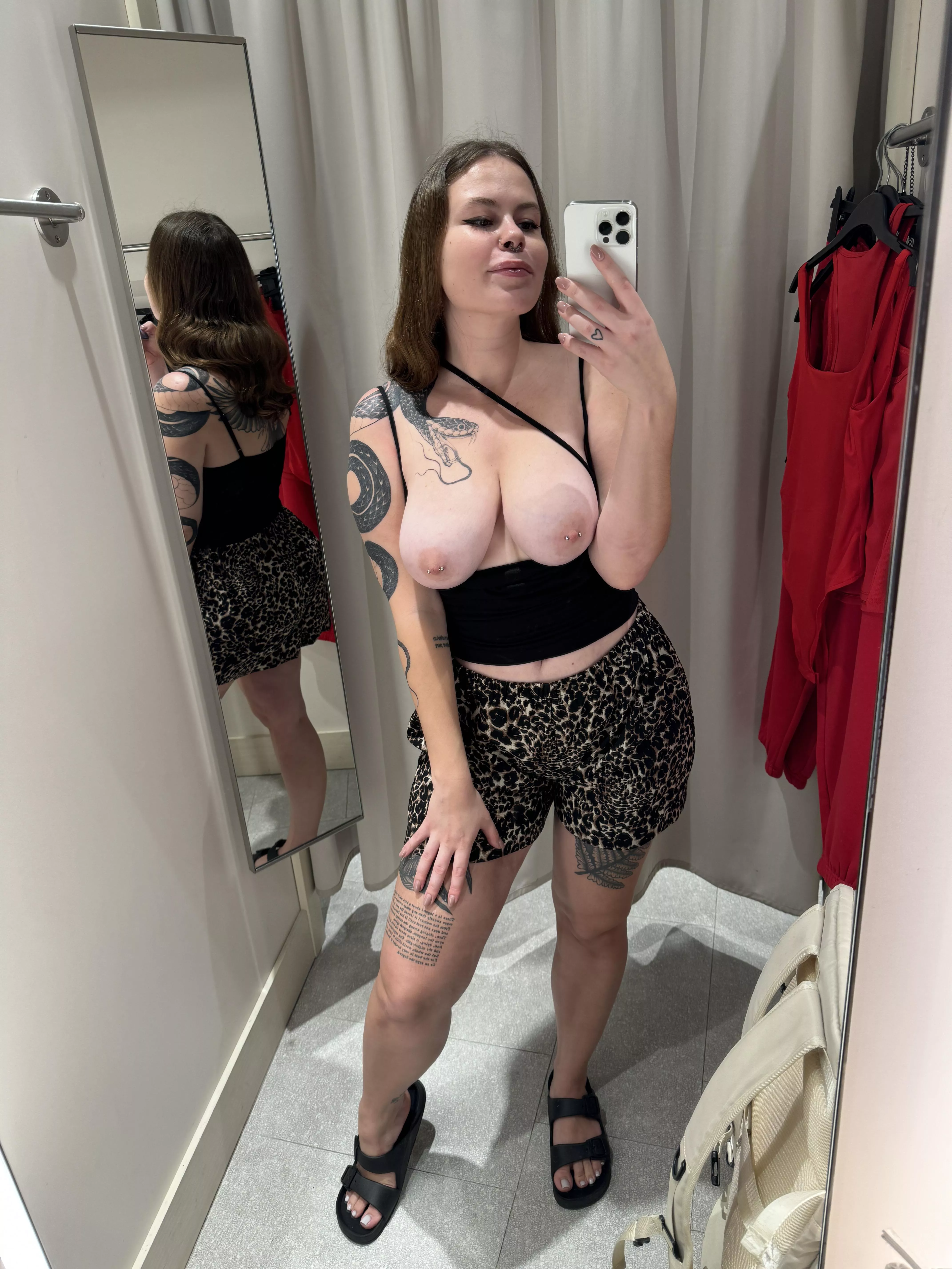 I like to show my tits posted by nicoleduhh