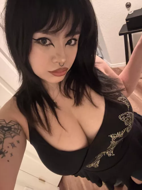 If I gave u my number, what name would u save me in ur phone as ? by LunaLuuxxx