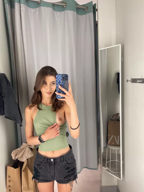 Now my fav place for nudies ;) by itsmetorey