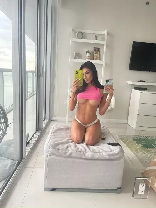 Am i the type of girl you will fall in love with? by WildAmberr