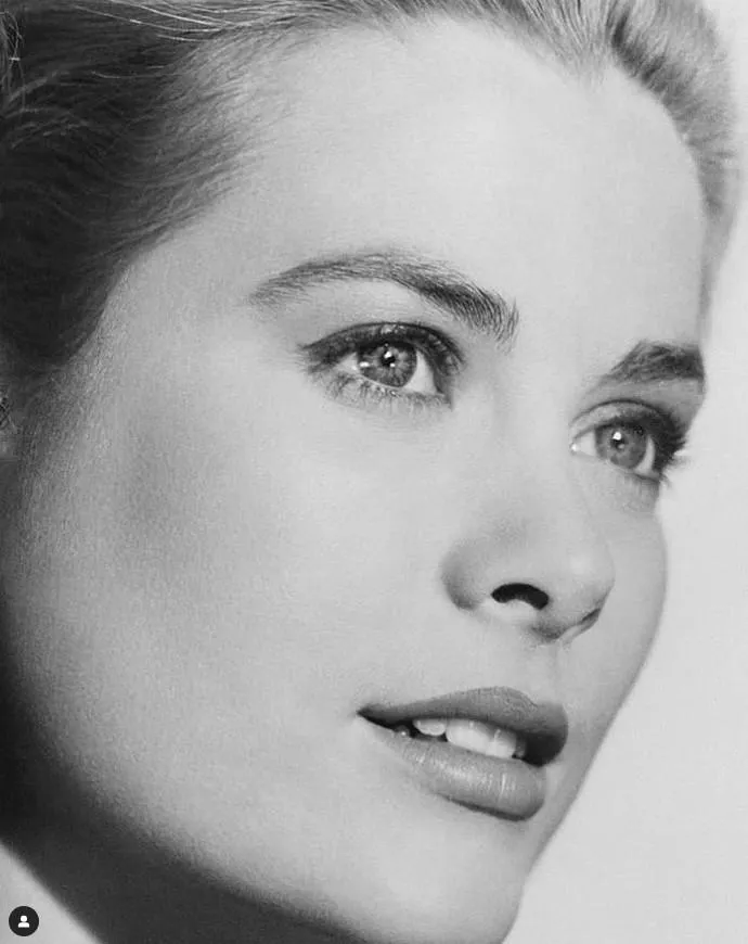 Grace Kelly posted by HWKD65