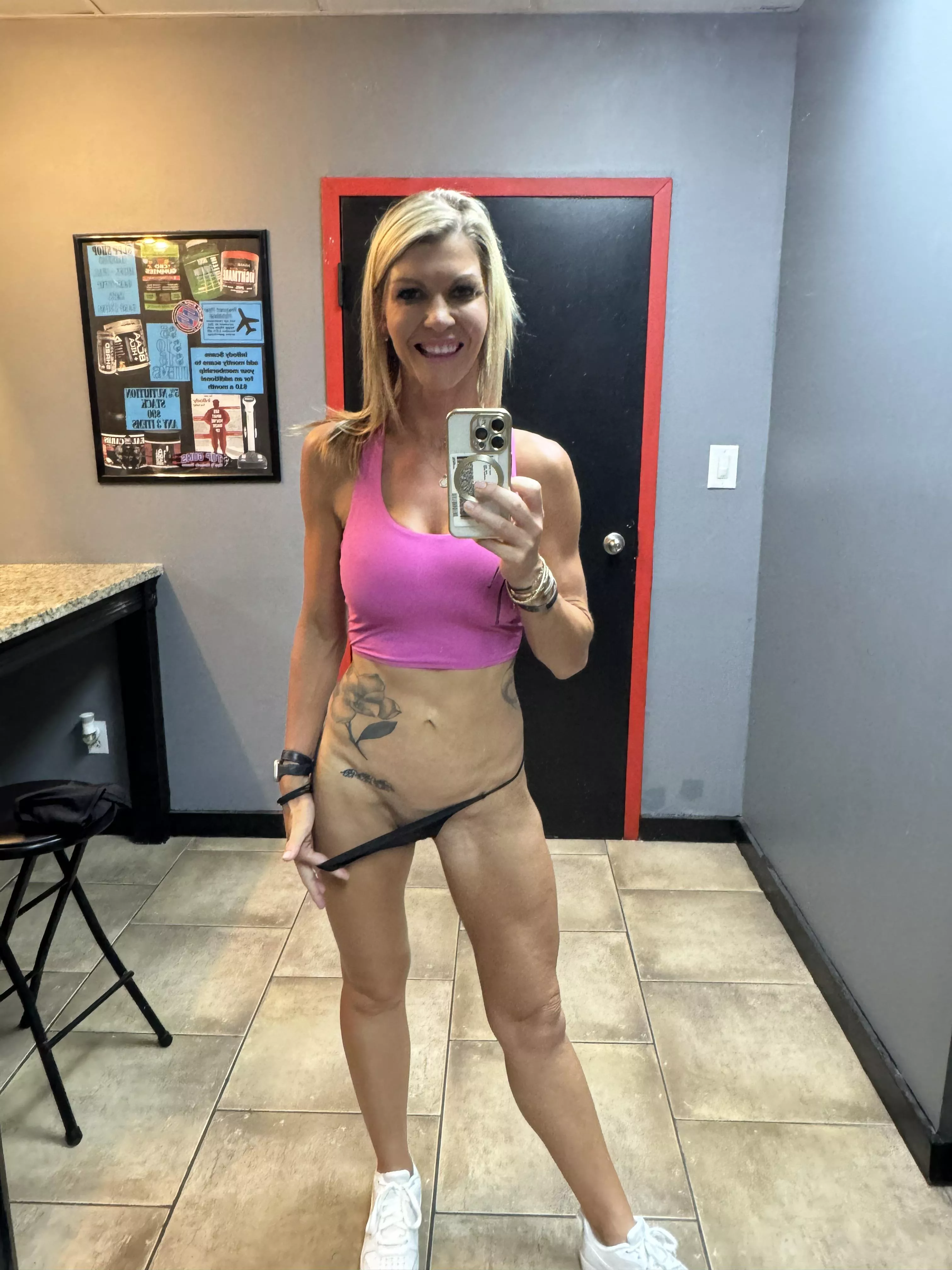 The thing about fit girls is when we wrap our legs around you there is no backing out posted by fitnesswife1983