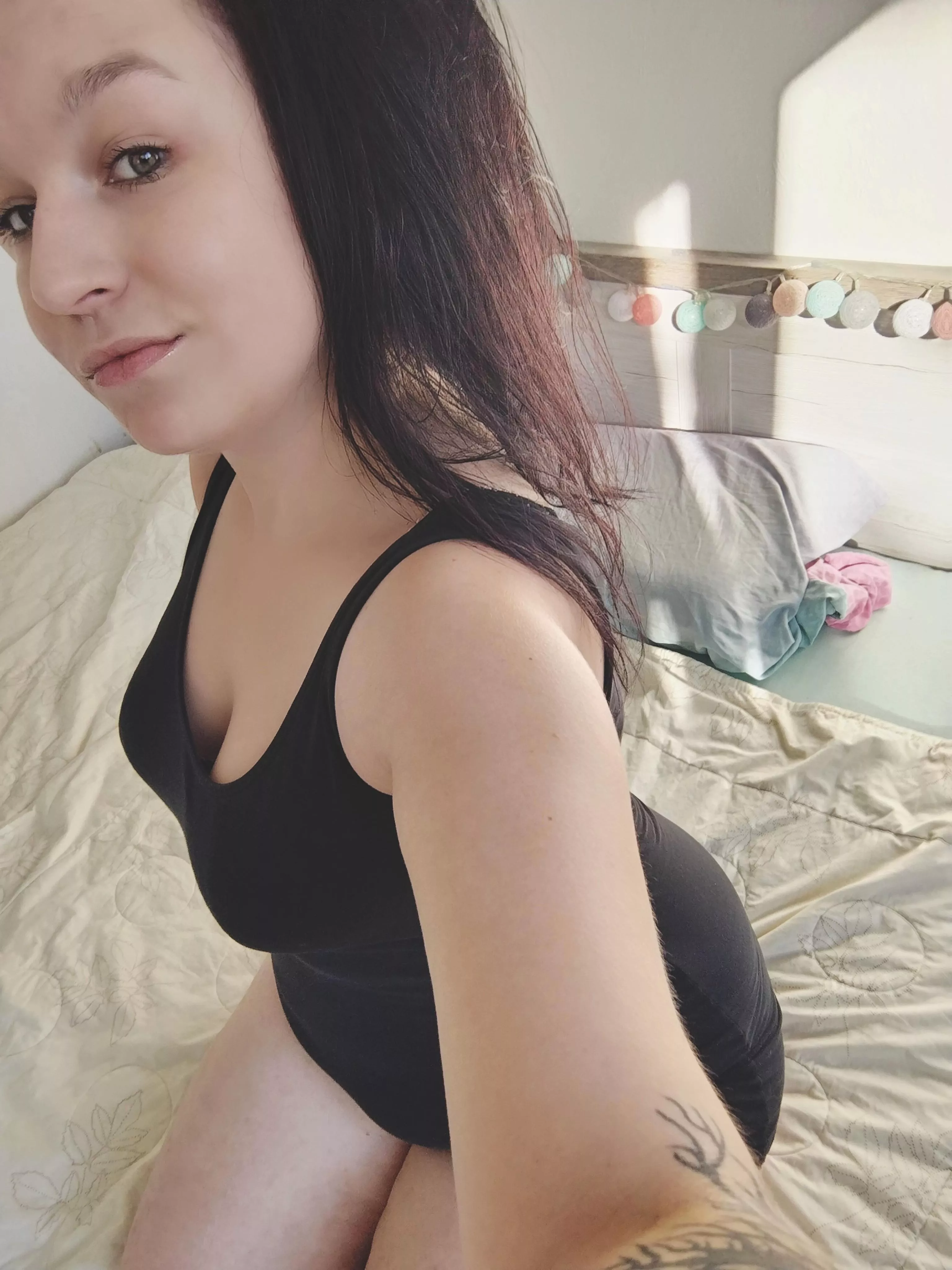 Thick thighs of a [F]  posted by Noriko-san