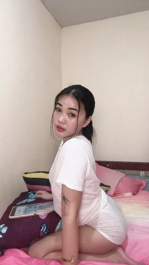 Do you think I have the curves to attract older men? by Prof_Sweety