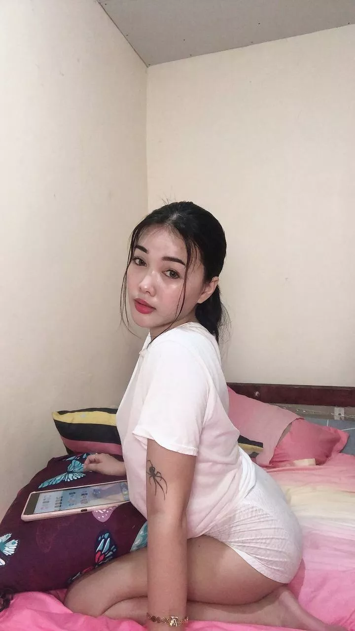 Do you think I have the curves to attract older men? posted by Prof_Sweety