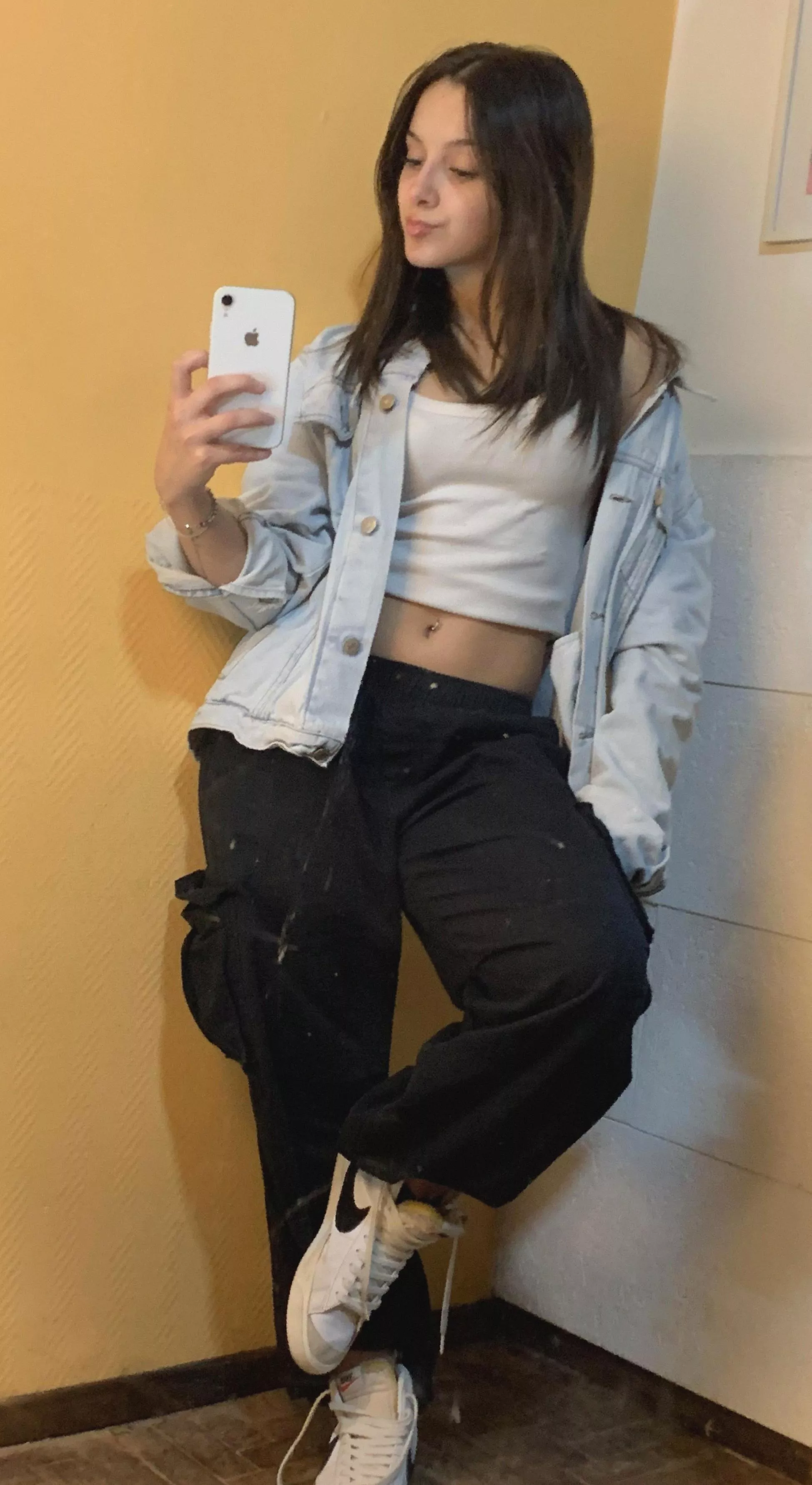 How's my look last night? posted by AriaSun_18