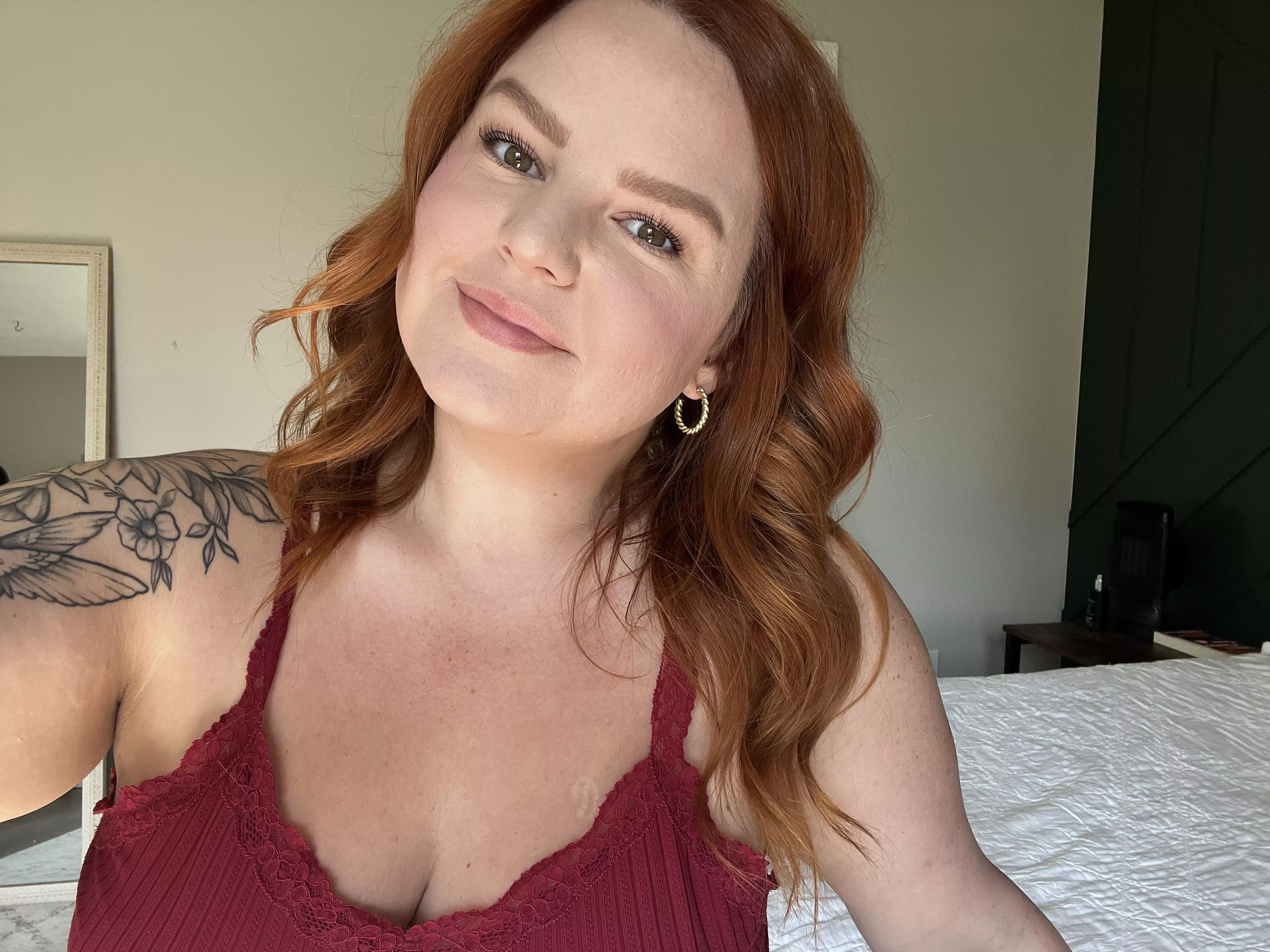 [IRTR] wanted to wear some make up today  posted by Whitleebby