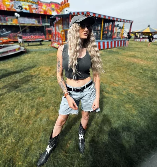 Janet Devlin by talans1337