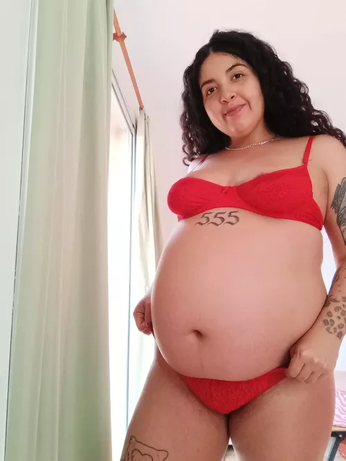 my huge body about to explode 💖🤰🏽I love being pregnant by marinaforyouu