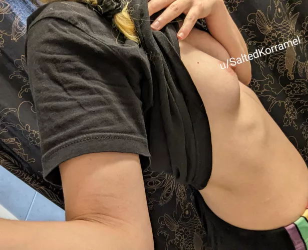 My sideboob is one of my favorite features by SaltedKorramel