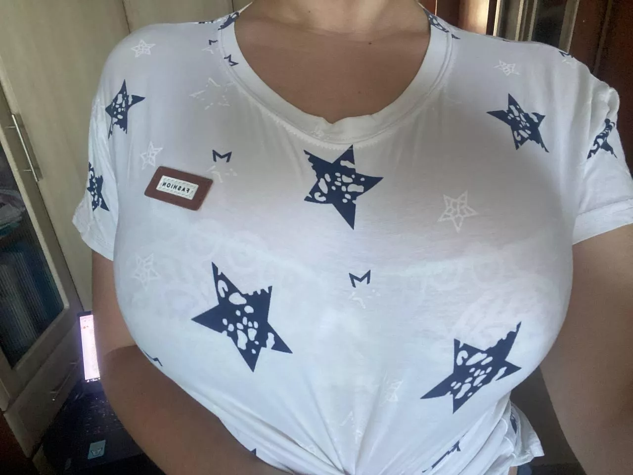 Oh, look at my bra lines posted by NoTrade2614