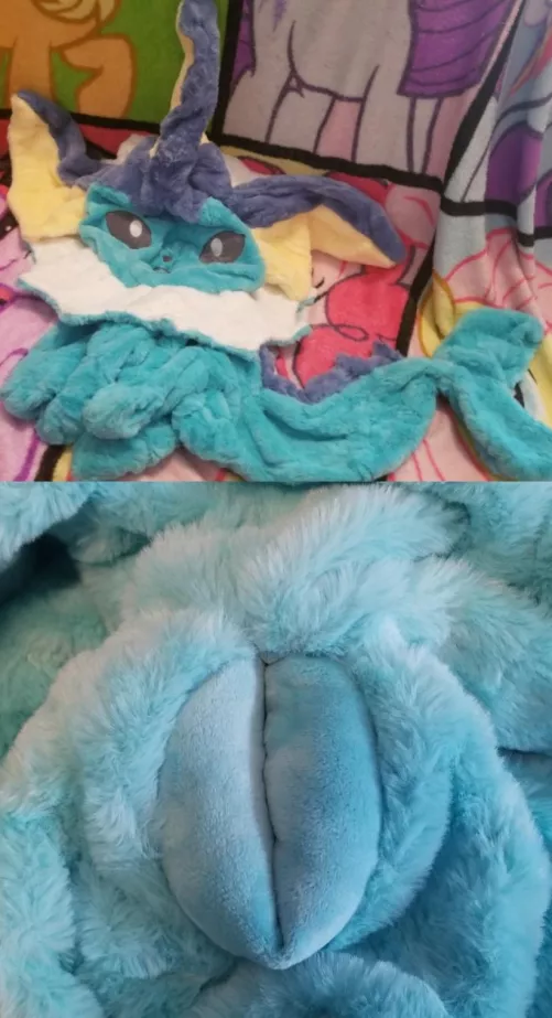 Recently commissioned NSFW fuckable large female feral Pokemon eeveelution Vaporeon with useable fat pussy (Furrysale) [F] by Furry-sale