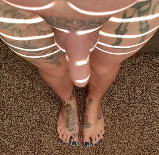 Suck......my toes? by nighttimewoman