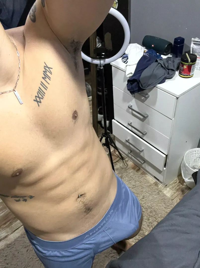 Think you can handle this juicy muscles? posted by ReedZayn