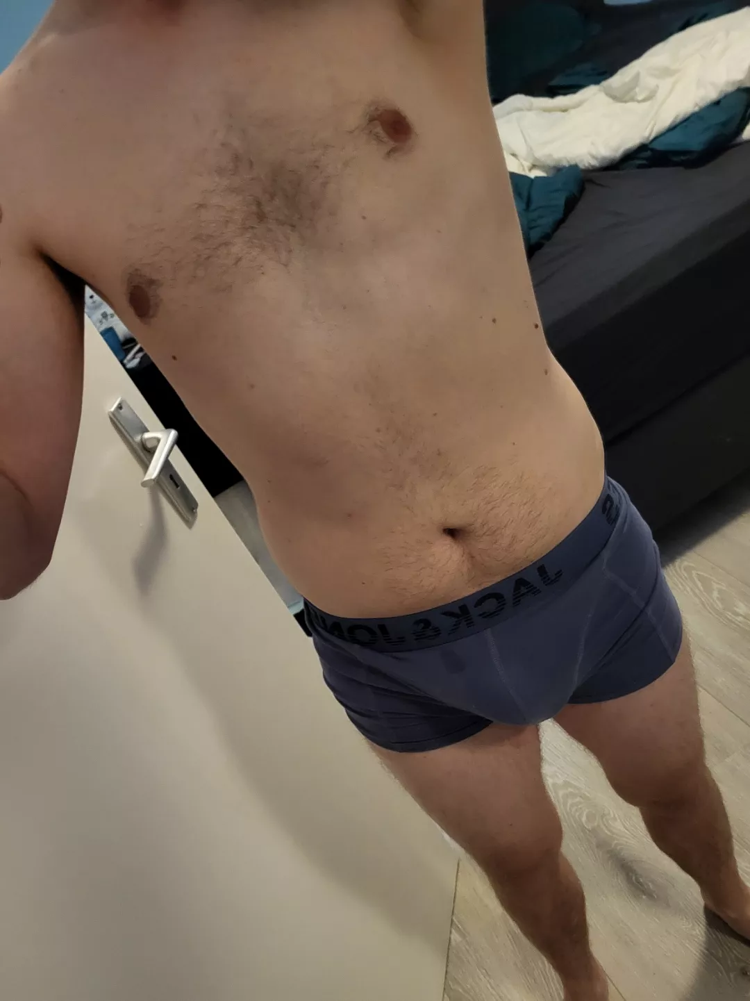 31 Dom need a sub on his knees  posted by Playful_Rooster_3613