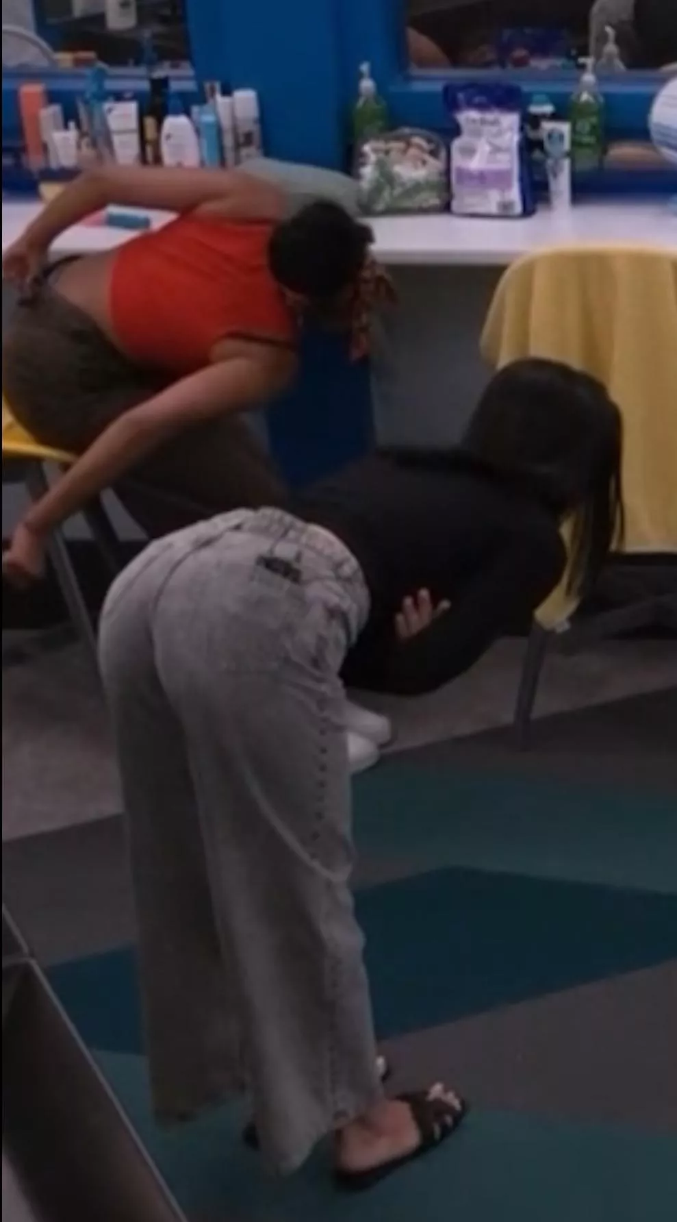 Bb26 Brooklyn Bent over  posted by Heemthedream00