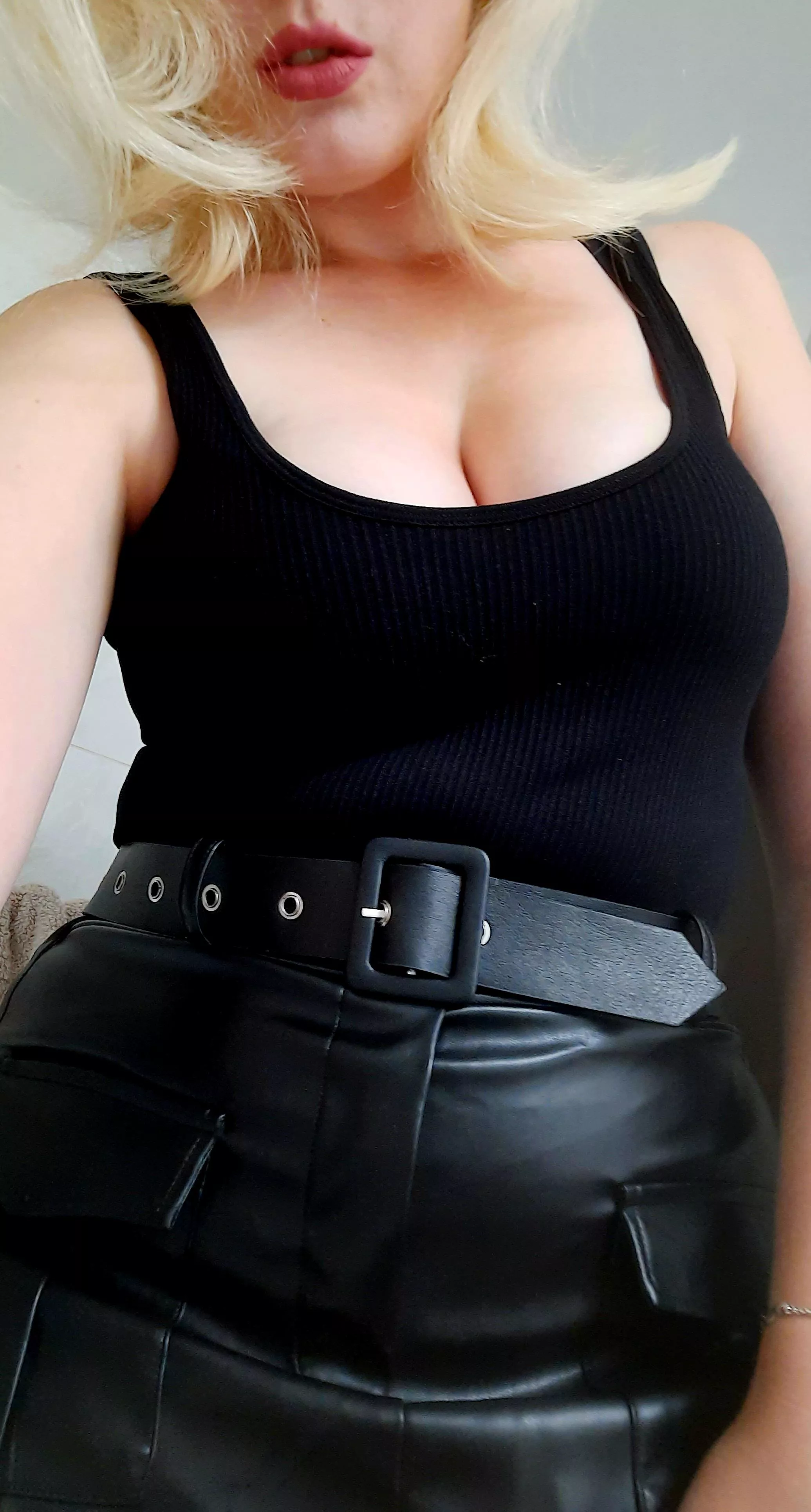 [F] matching your outfit to the movie you're going to see  posted by leatherstilettos