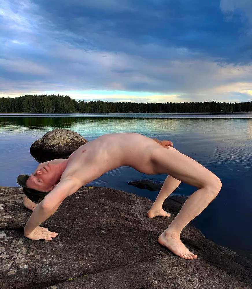 Good morning time for a stretch posted by NorthAdventurerman