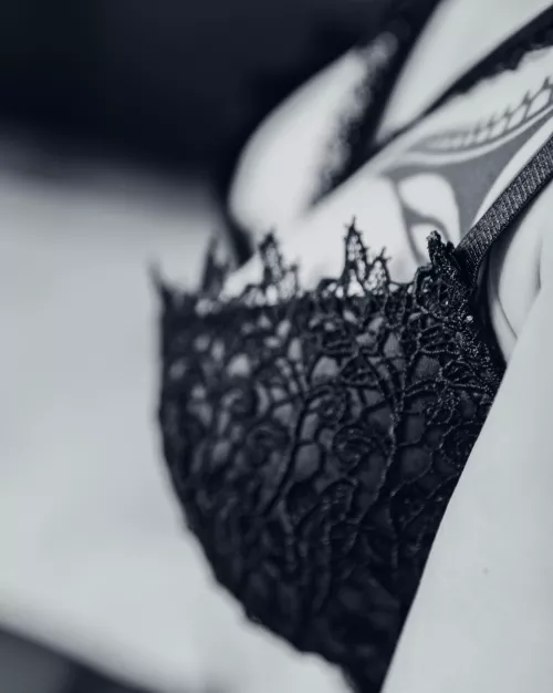 Here’s a teasing sideboob shot to brighten your day 😏✨ How does it look? by SecretsofNatalia