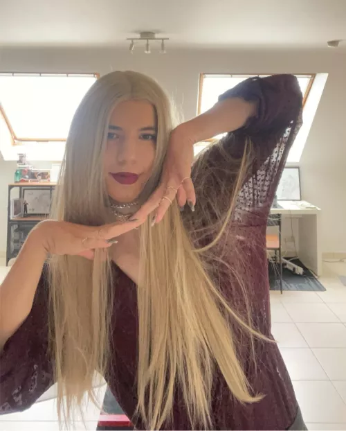 Hii :3 by sis_Jeannine