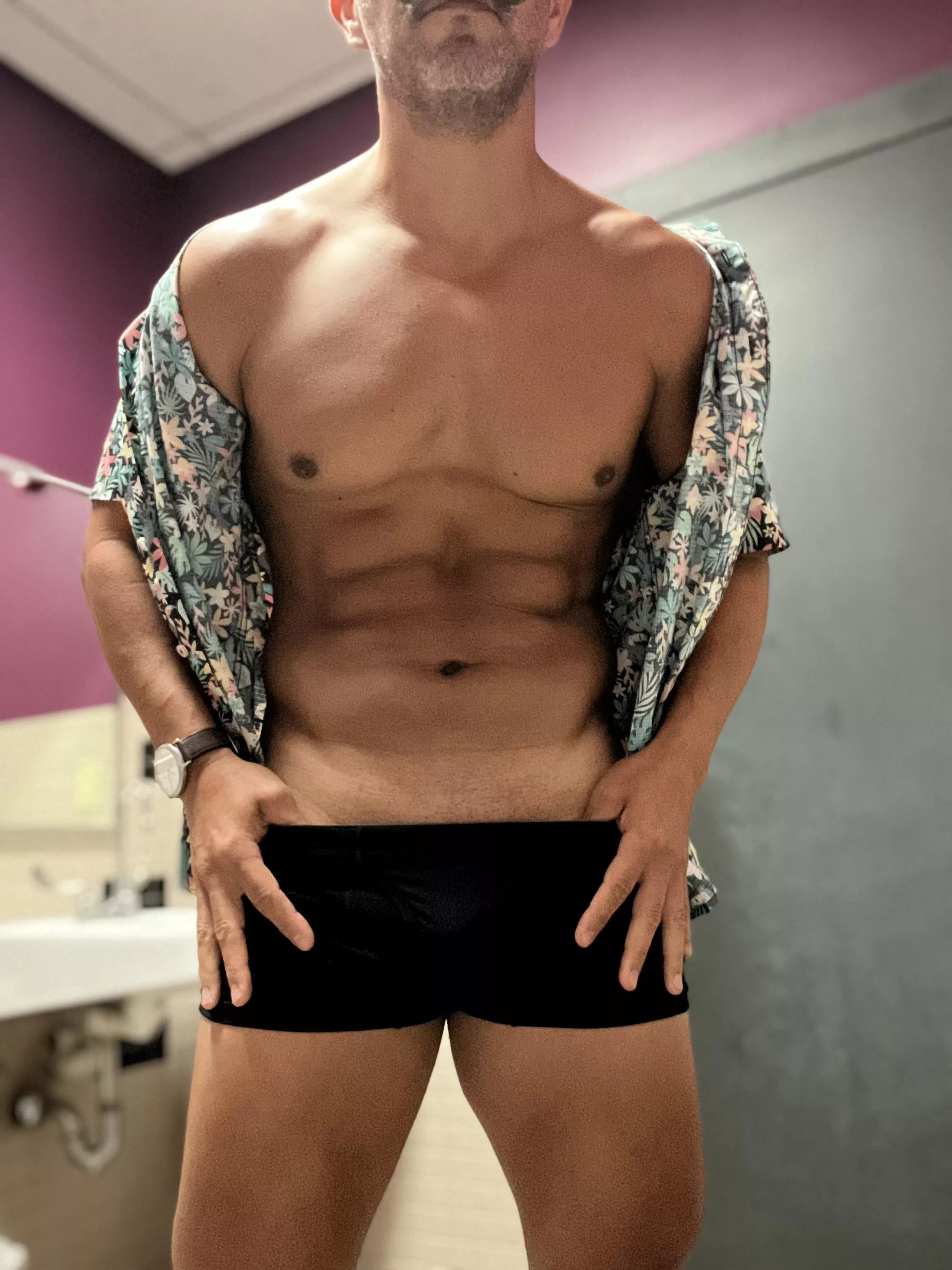 It’s been awhile! Miss me? Also, Aloha!  posted by Future_Poolboy