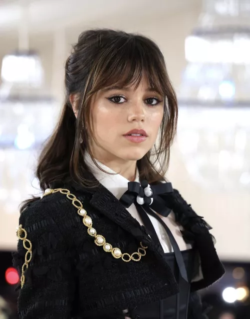 Jenna Ortega by Long_oil_