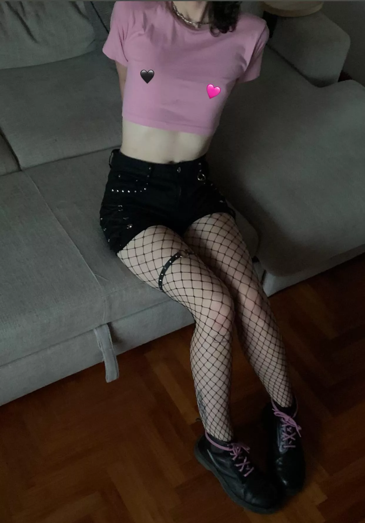 Love this outfit🩷🖤 posted by Legitimate-Sun-3131